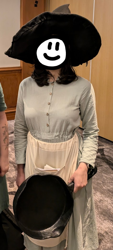 Verea, in a cosplay of Tiffany Aching.